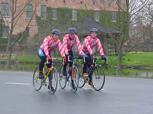 Cyklister vid Vittskövle slott